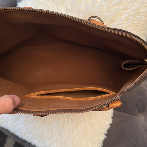 Louis Vuitton Purse - Picture 6 of 8